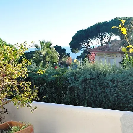 Casa Beach- *